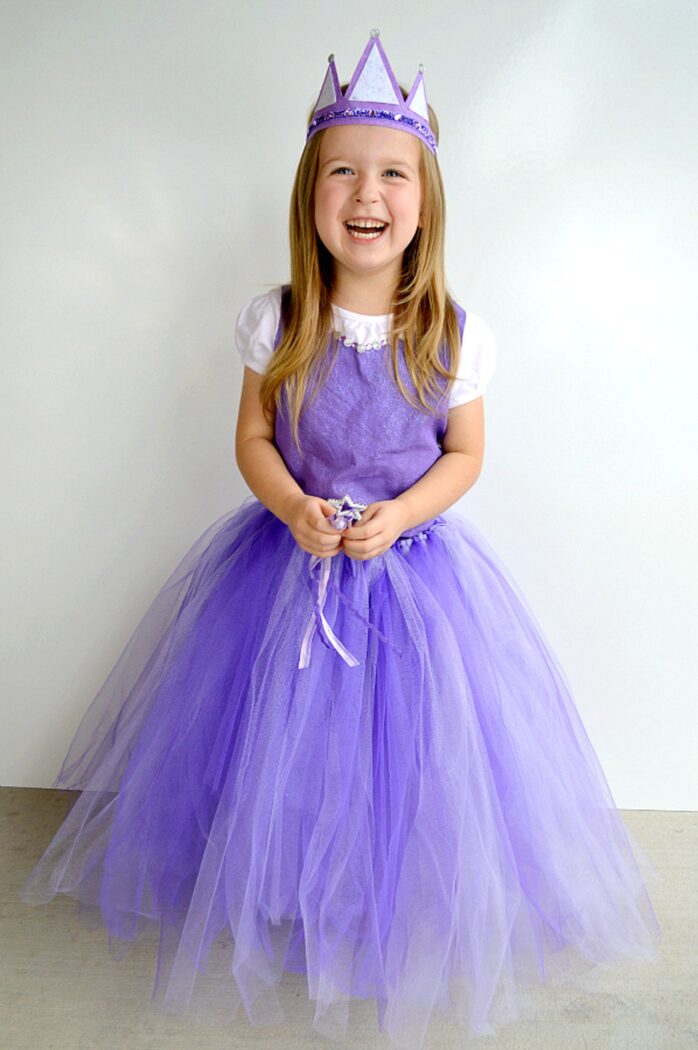 Kid dressed in princess costume